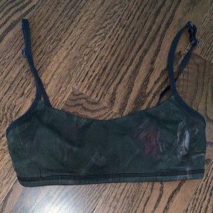 Lululemon XS Strap Sports Bra